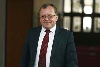 NKÚ: Důchody jsou časovaná rozpočtová bomba - Novinky